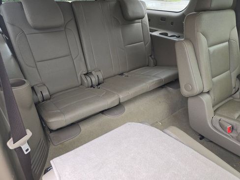 Used 2017 Chevrolet Suburban Premier AWD/4WD image 17