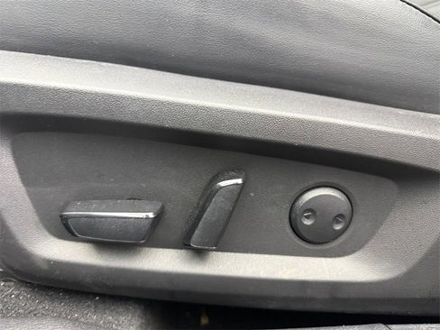 Used 2022 Mitsubishi Outlander SE image 13