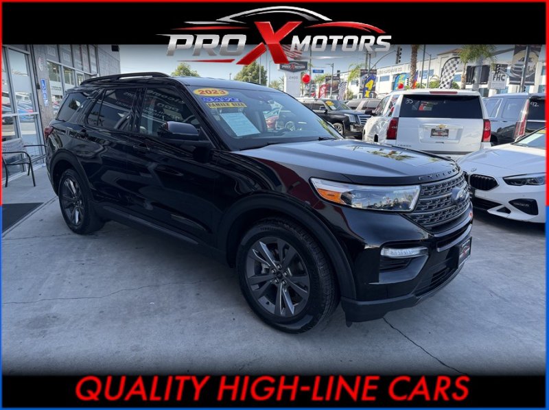 Used 2023 Ford Explorer XLT w/ Equipment Group 202A RWD image 1