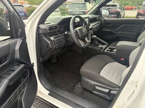 Used 2025 Toyota 4Runner 4WD image 15
