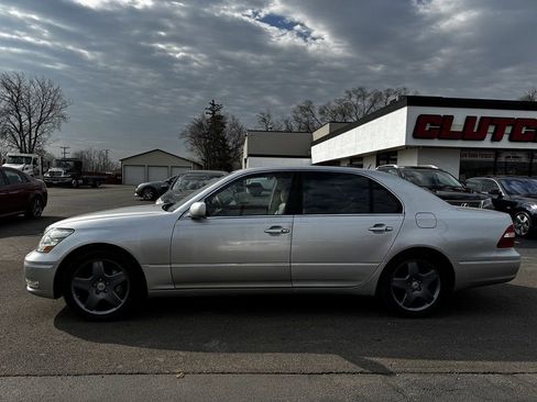 Used 2005 Lexus LS 430 RWD image 8