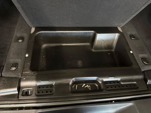Used 2022 Jeep Wrangler Unlimited Sport AWD/4WD image 45
