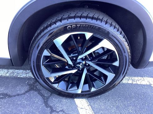 Used 2024 Mitsubishi Outlander SE Black Edition image 25