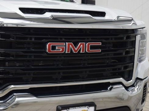 Used 2023 GMC Sierra 2500 Pro w/ Convenience Package AWD/4WD image 5