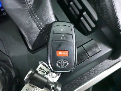 Used 2025 Toyota Tacoma TRD Off-Road image 20