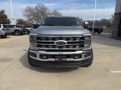 Used 2023 Ford F250 Lariat w/ Chrome Package image 2