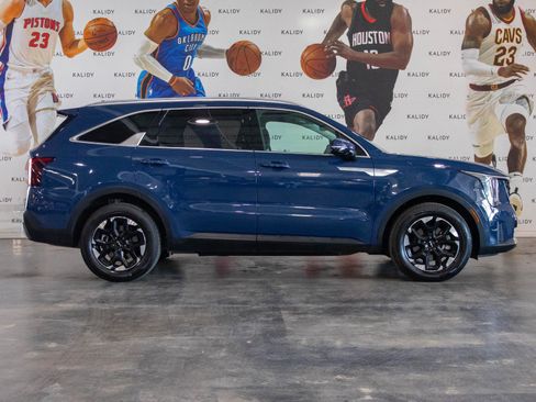 New 2025 Kia Sorento S w/ Panoramic Sunroof Package image 19