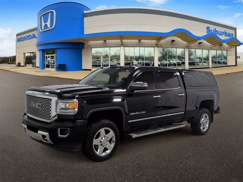 Used 2015 GMC Sierra 2500 Denali w/ Duramax Plus Package image 4