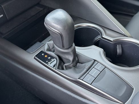 Used 2024 Toyota Camry SE w/ Convenience Package FWD image 29