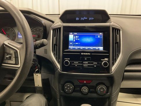 Used 2019 Subaru Crosstrek 2.0i image 21