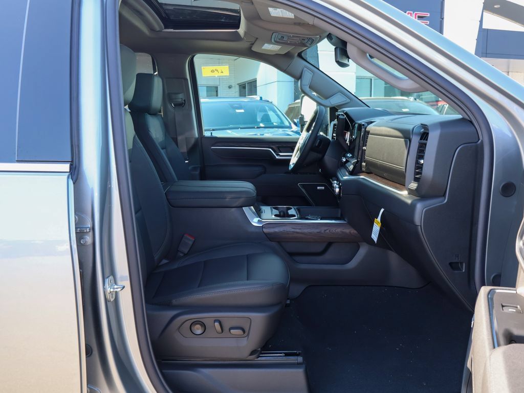 New 2026 GMC Sierra 2500 SLT w/ SLT Premium Package AWD/4WD image 31