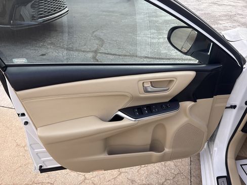 Used 2017 Toyota Camry XLE image 14