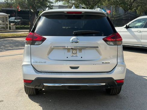 Used 2020 Nissan Rogue S w/ Special Edition Package FWD image 28
