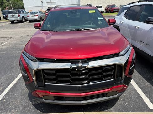 New 2026 Chevrolet Equinox ACTIV w/ LPO, Floor Liner Package FWD image 2
