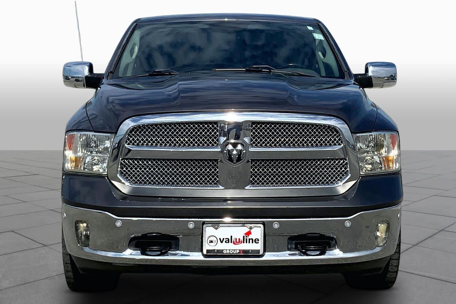 Used 2017 RAM 1500 SLT RWD image 4