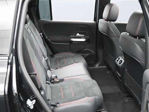 Used 2024 Mercedes-Benz EQB 250+ image 40