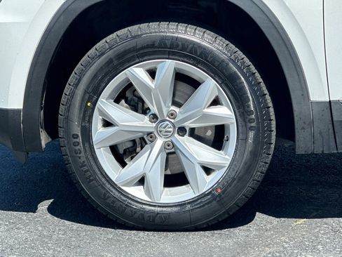 Used 2019 Volkswagen Atlas SE w/ Towing Package image 11