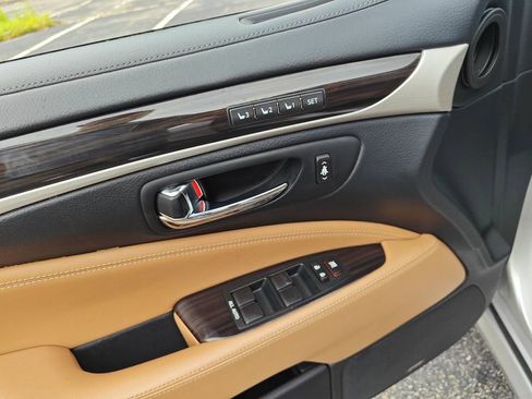 Used 2013 Lexus LS 460 image 14