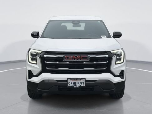 Used 2025 GMC Terrain Elevation image 2