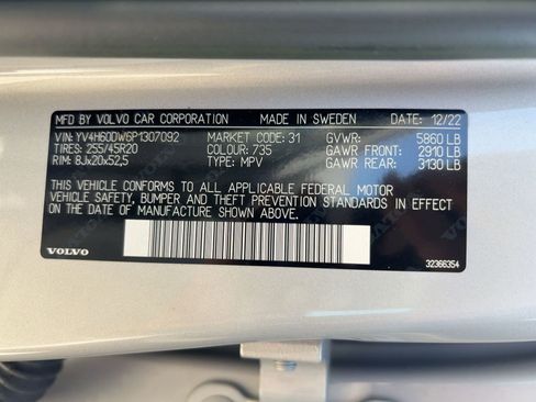 Certified 2023 Volvo XC60 T8 Plus w/ Climate Package image 20