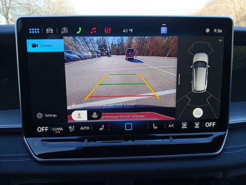 New 2026 Volkswagen Tiguan SE R-Line image 19