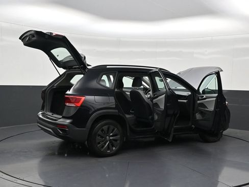 Used 2023 Volkswagen Taos S w/ Driver Assistance Package FWD image 31