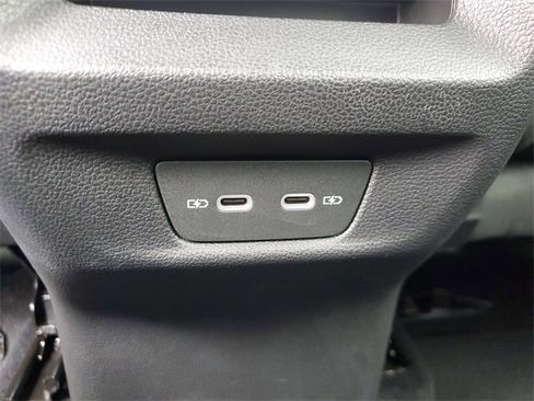 Used 2024 Volkswagen Atlas SE w/ Panoramic Sunroof Package image 12