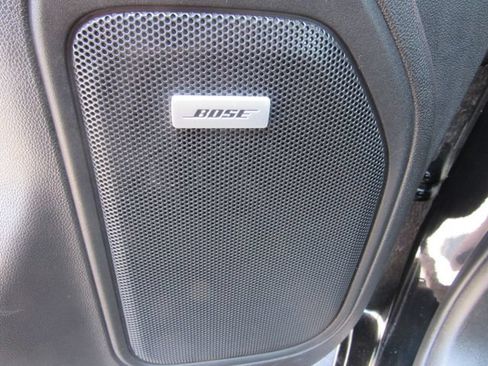 Used 2022 GMC Sierra 1500 AT4 w/ AT4 Premium Package AWD/4WD image 9