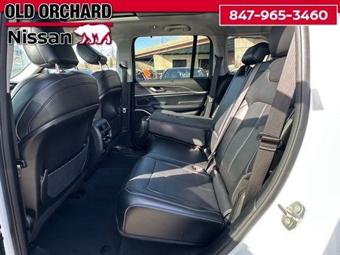 Used 2022 Jeep Grand Cherokee Limited 4xe w/ Luxury Tech Group II AWD/4WD image 14
