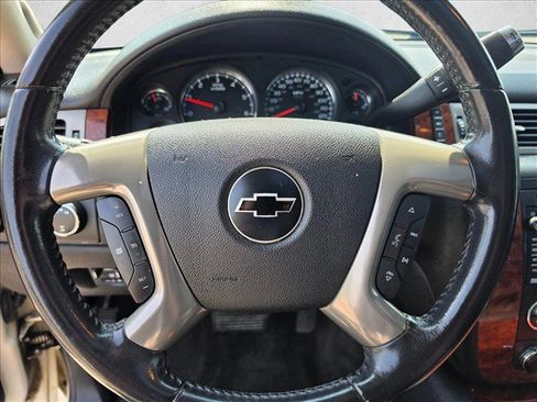 Used 2010 Chevrolet Tahoe LTZ AWD/4WD image 27