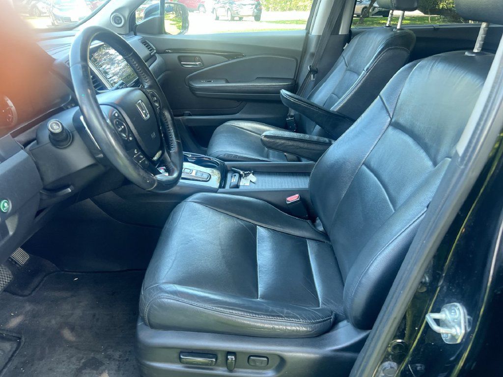 Used 2017 Honda Pilot Touring image 13