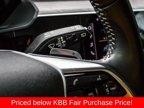 Used 2021 Audi e-tron Premium Plus w/ Premium Plus Package AWD/4WD image 21