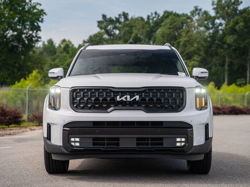 Used 2024 Kia Telluride SX Prestige X-Line AWD/4WD image 2