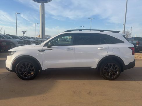 Used 2022 Kia Sorento X-Line EX image 2