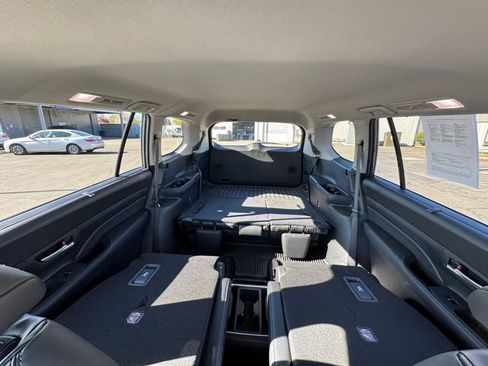 Used 2024 Toyota Grand Highlander AWD image 21