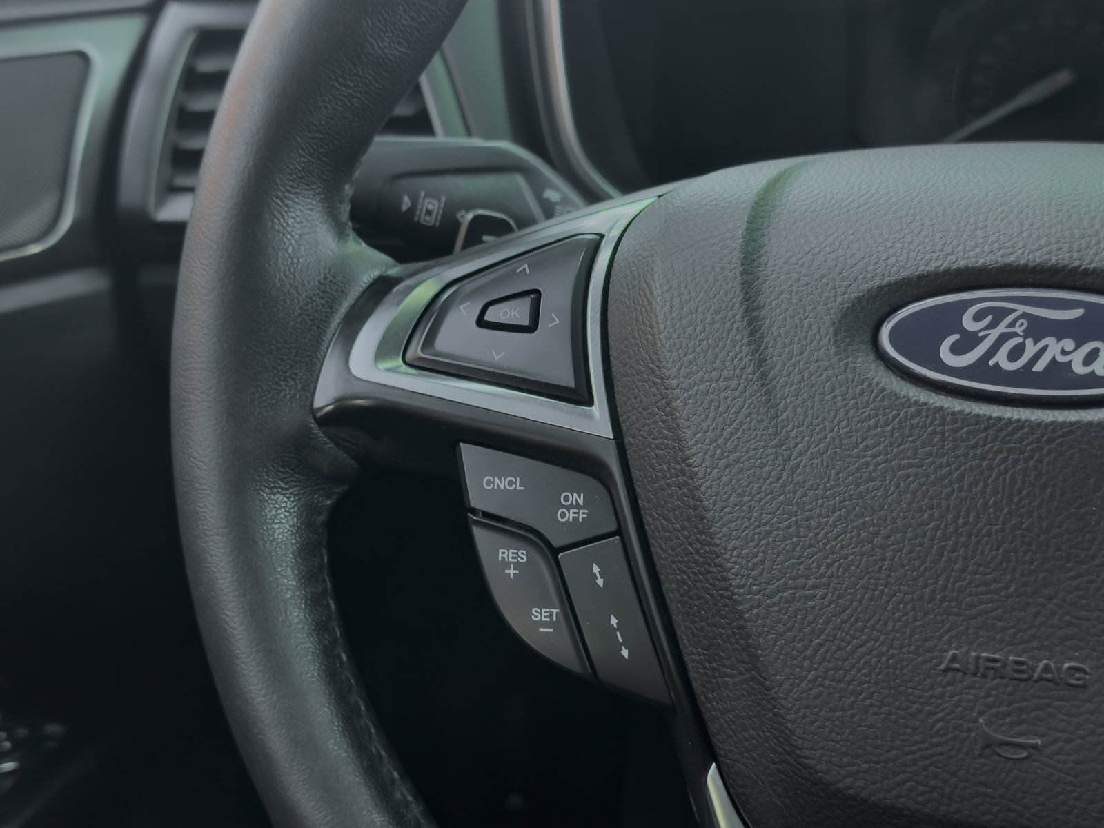 Used 2020 Ford Fusion Titanium FWD image 7