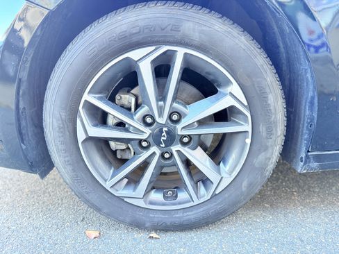 Used 2023 Kia Forte LXS image 38