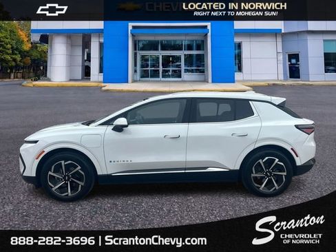 Certified 2025 Chevrolet Equinox EV LT FWD image 8