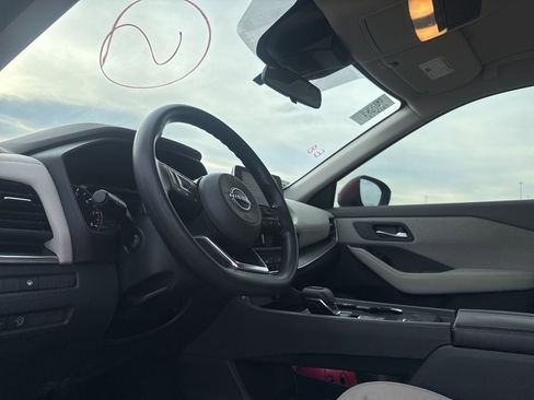 Certified 2023 Nissan Rogue SV image 25