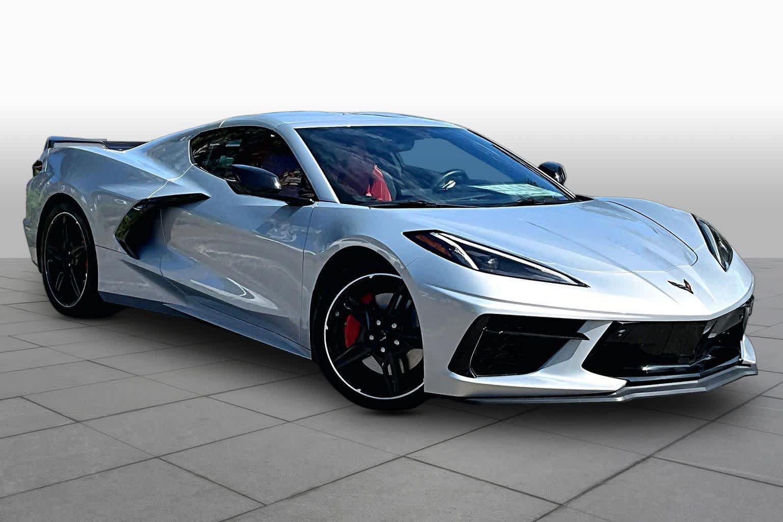 Used 2023 Chevrolet Corvette Stingray Preferred Cpe w/ Z51 Performance Package RWD image 3