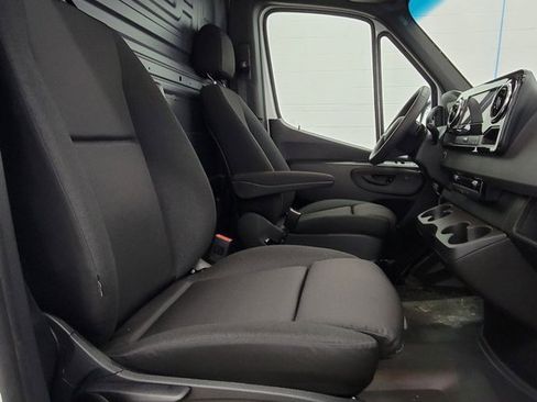 New 2025 Mercedes-Benz Sprinter 2500 image 10