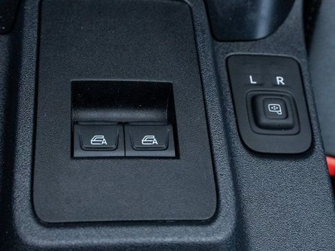 Used 2024 Ford Bronco Black Diamond image 25