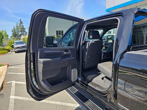 Used 2025 Chevrolet Silverado 2500 High Country w/ High Country Premium Package AWD/4WD image 17