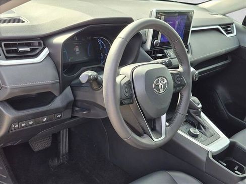 Used 2023 Toyota RAV4 XLE Premium AWD/4WD image 9