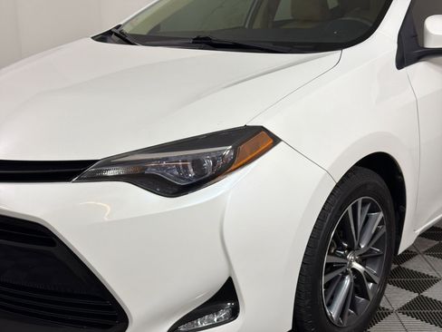 Used 2018 Toyota Corolla LE w/ LE Premium Package w/Moonroof FWD image 9