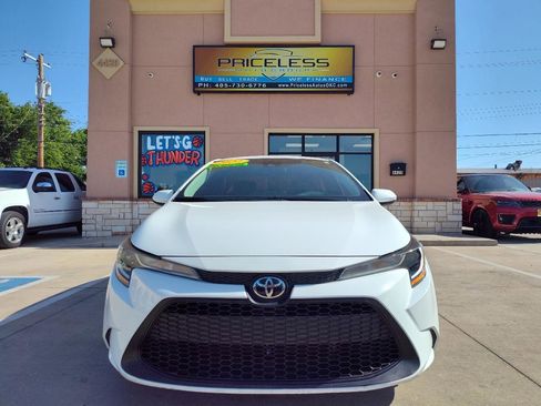 Used 2022 Toyota Corolla L FWD image 9