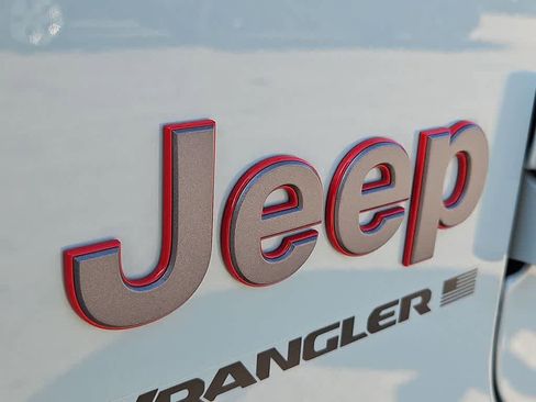 Used 2024 Jeep Wrangler Unlimited Rubicon image 12