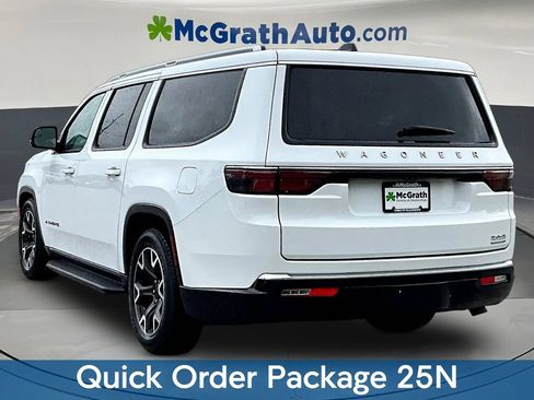 Used 2024 Jeep Wagoneer L Series III w/ Flexible Seating Group AWD/4WD image 5
