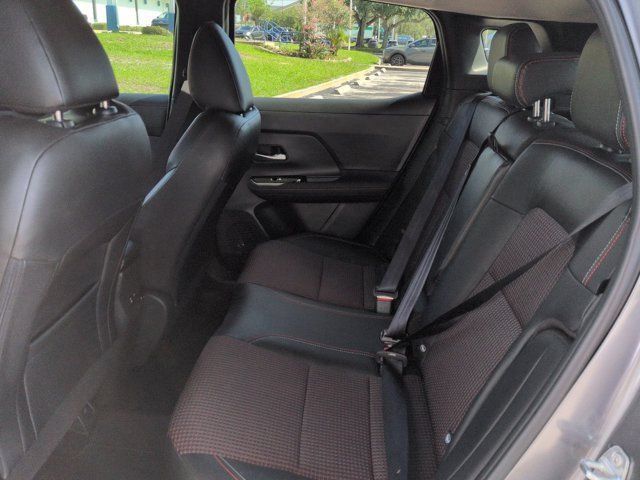 Used 2025 Nissan Kicks SR FWD image 13
