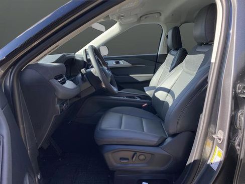 New 2026 Ford Explorer Active w/ Active Comfort Package image 4